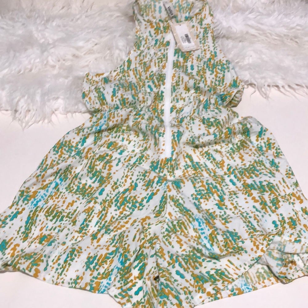 Cute Valiga jumpsuit size small nwt !